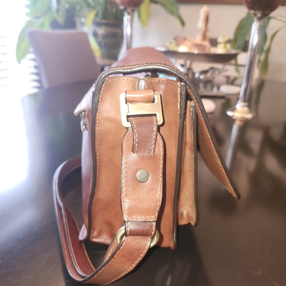 A.D. Firenze Handmade Leather Crossbody Satchel - Picture 11 of 12